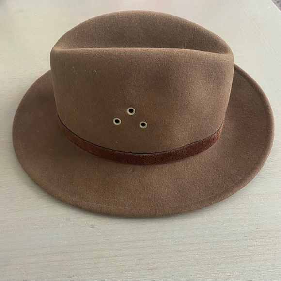 Country Gentleman Other - NWOT Country Gentleman Fedora 100% Wool Felt